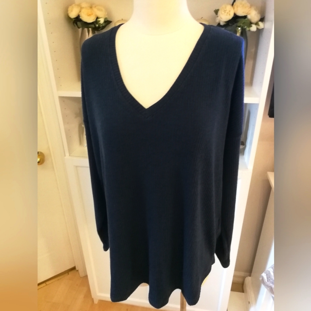 🆕 JOE FRESH Navy Blue V-neck Long Sleeve Lightweight Top, 1X